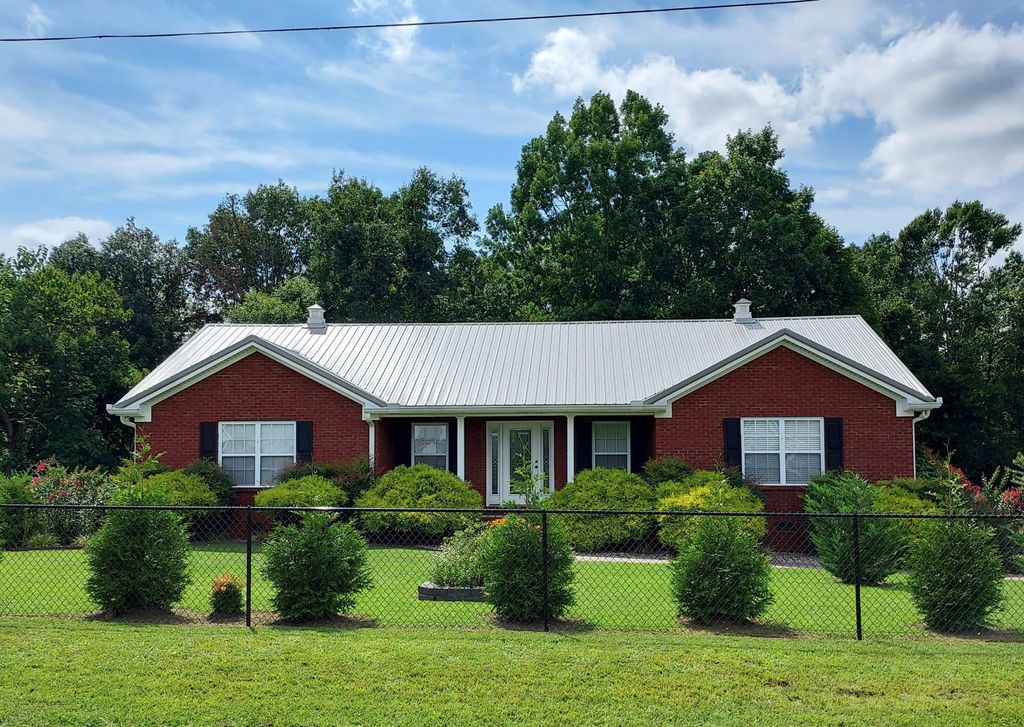 183 Taylor Ln, Lafayette