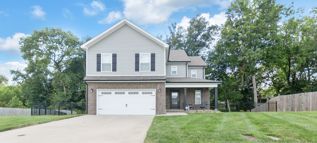 192 Cameron Ct, Clarksville