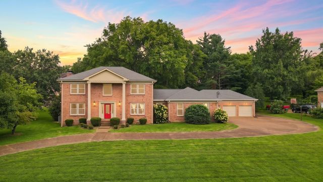 760 Dairy Ln, Brentwood