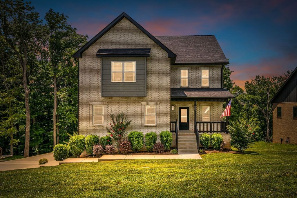 420 Stonemeadow Rd, Clarksville