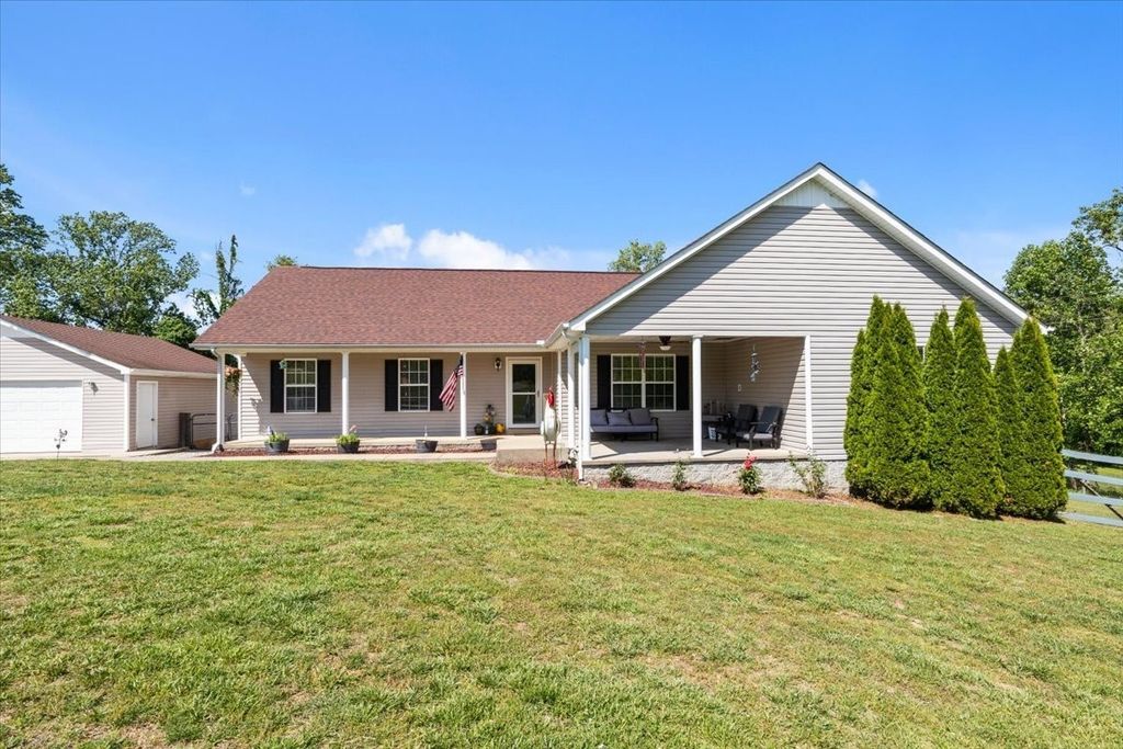 109 Bessie Clark Rd, Erin