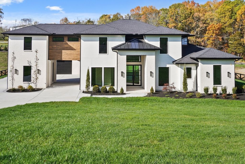6057 Stone Cliff Ln, Franklin