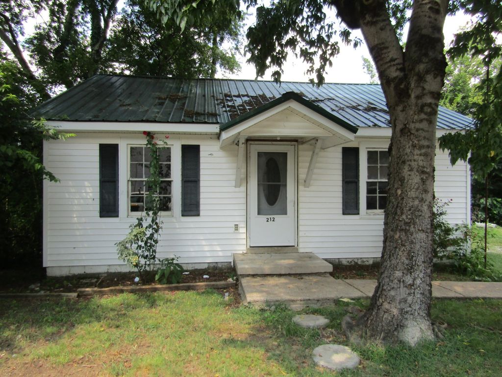 212 Adams St, Lewisburg