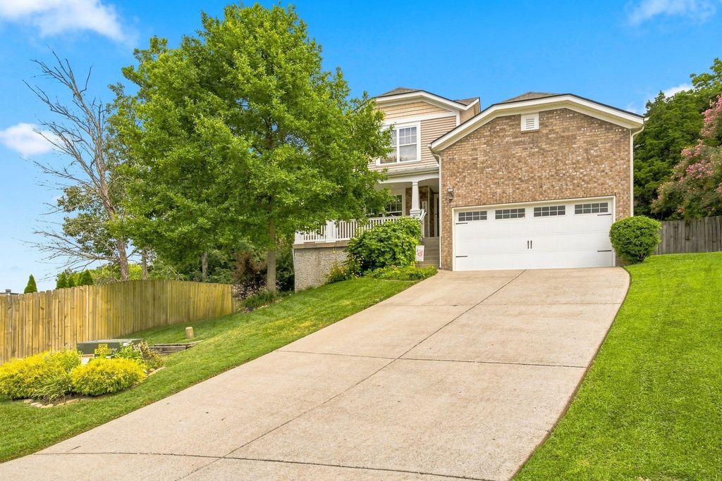 133 Trail Ridge Way, Hendersonville