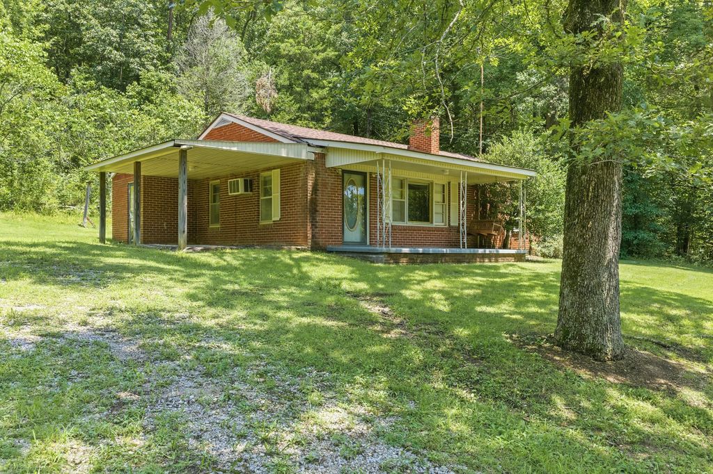9558 Mount Carmel Rd, Decaturville