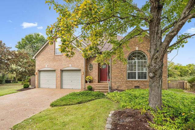 420 Essex Park Cir, Franklin