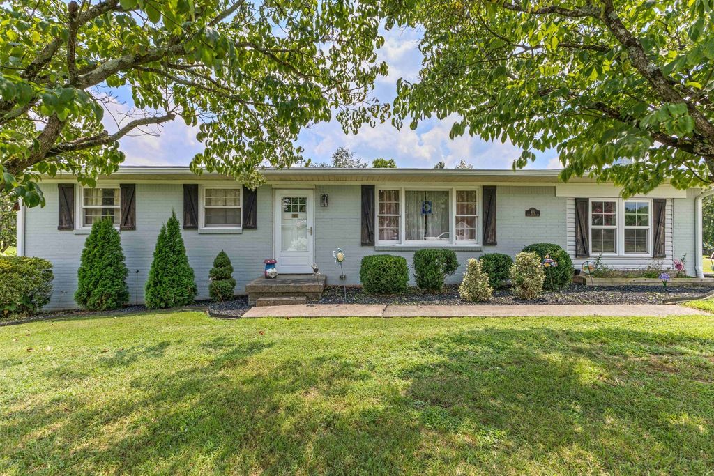105 E Roberts Rd, Portland