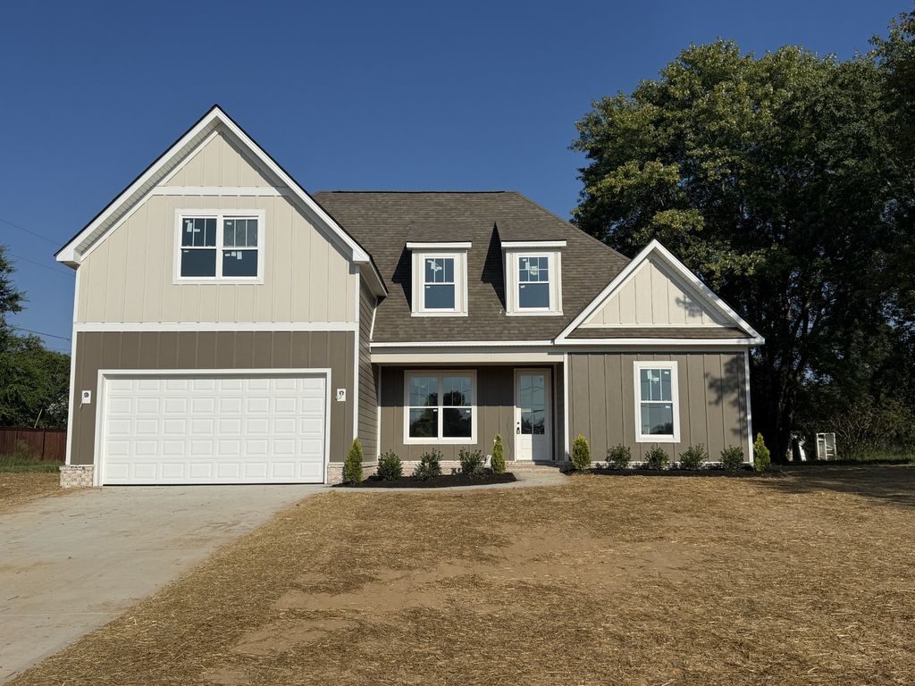 565 Hiwassee Rd, Lebanon