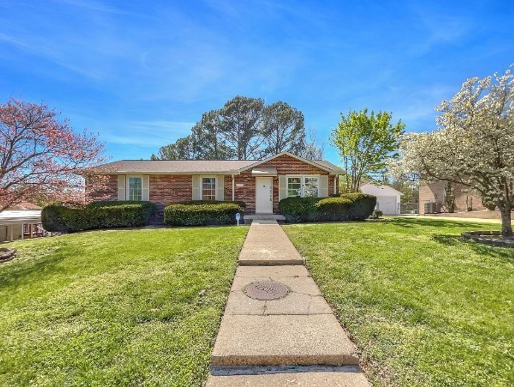 692 Atlanta Dr, Hermitage