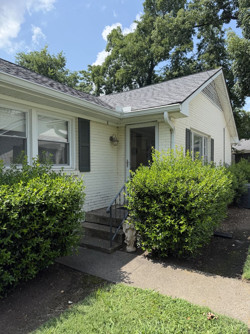 856b Kirkwood Ave, Nashville