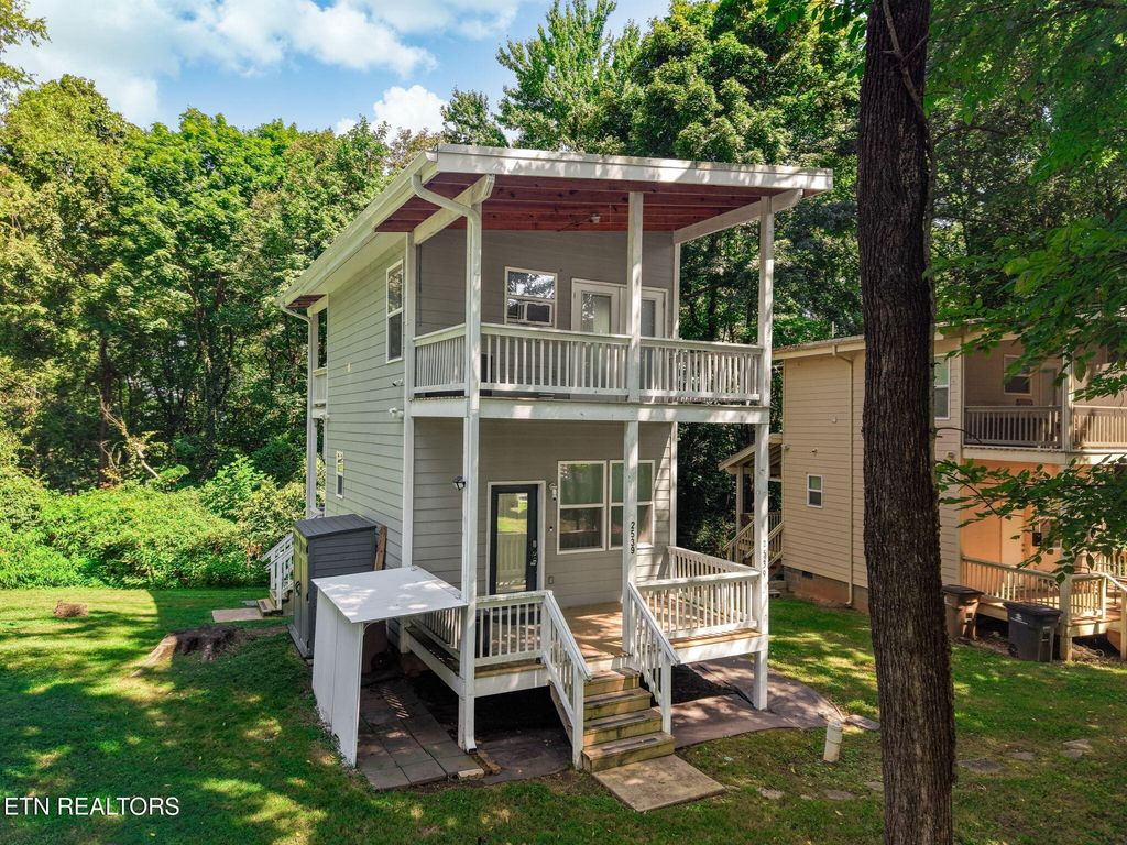 2539 Orchard House Way, Knoxville