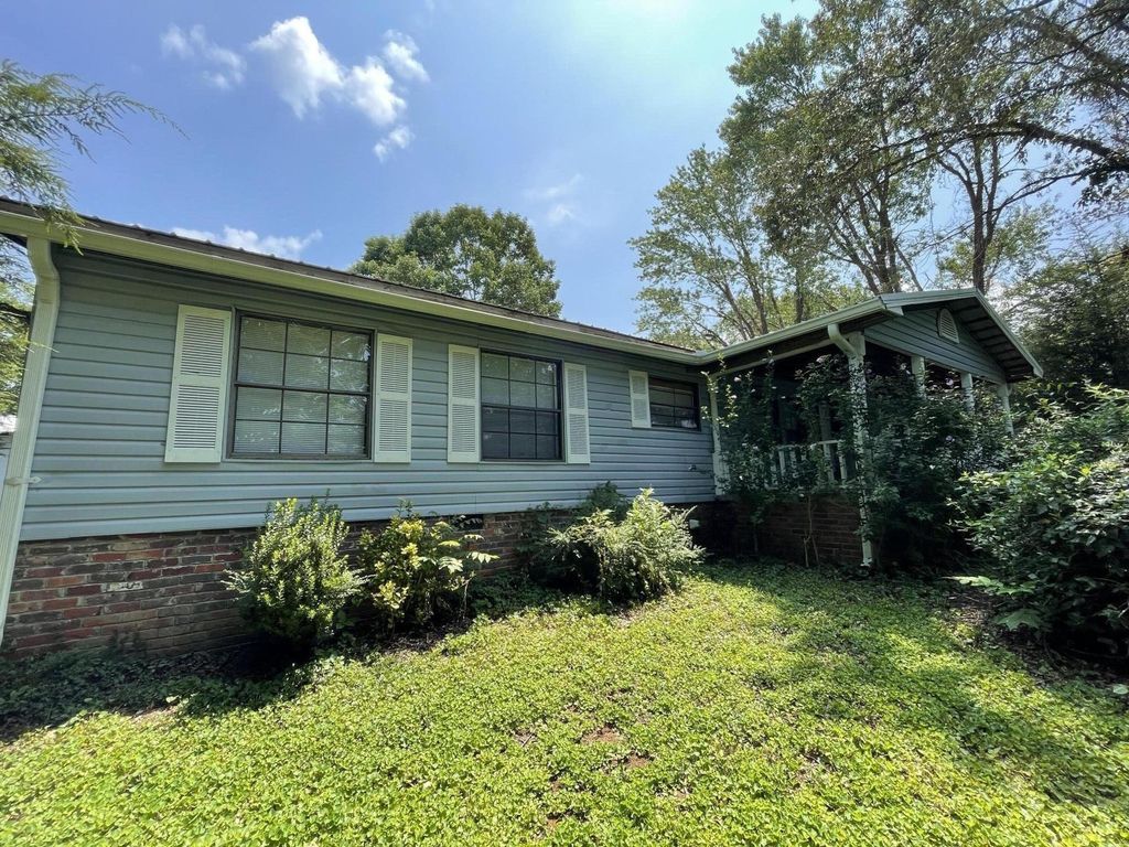 402 Long Street, Englewood