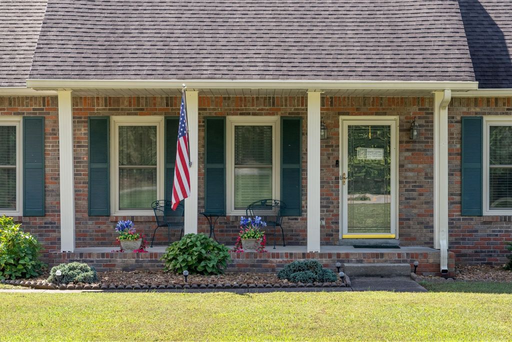 2262 Lock B Rd N, Clarksville