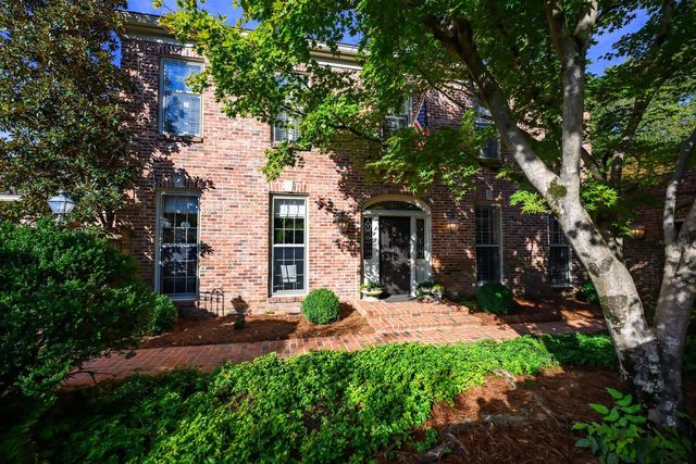 619 Woodleigh Dr, Nashville