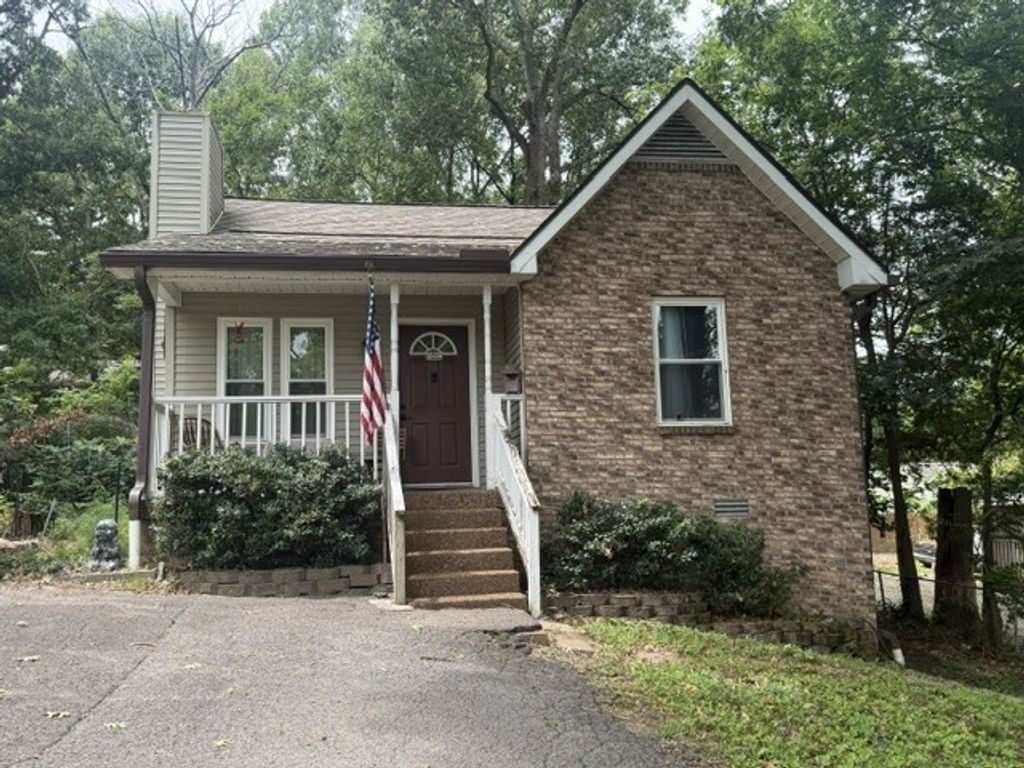 1518 Ocoee Trl, Madison