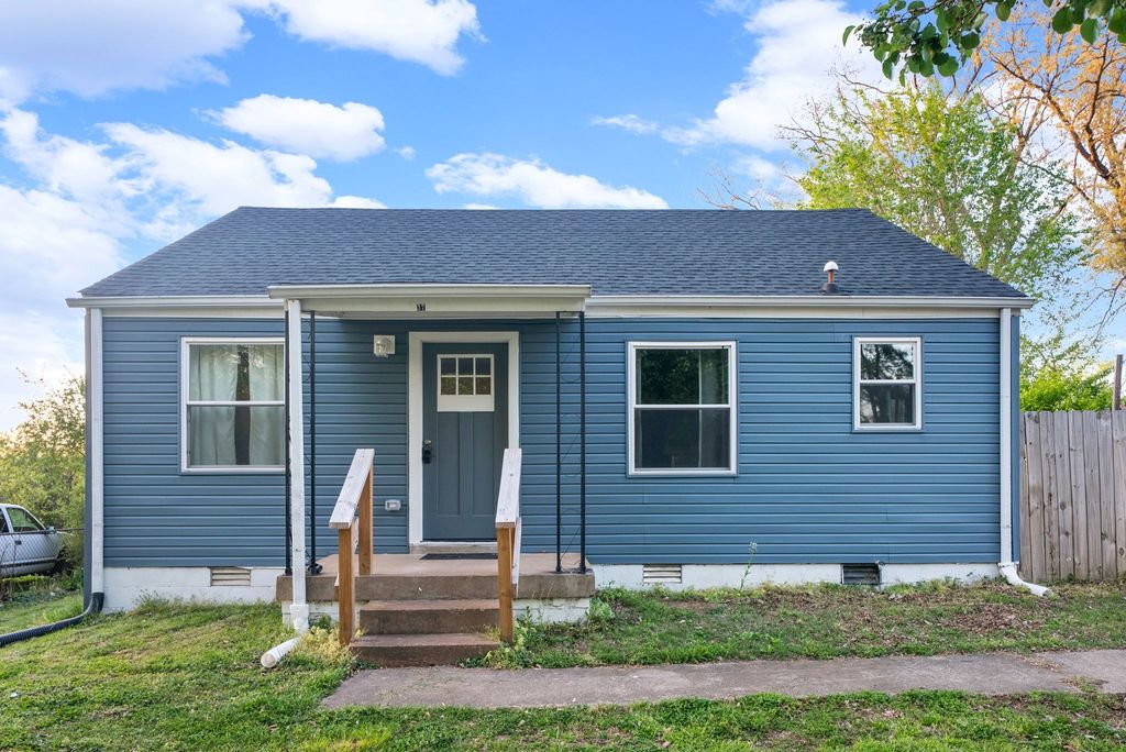 37 Maple St, Clarksville
