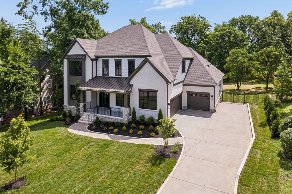 2808 White Oak Dr, Nashville