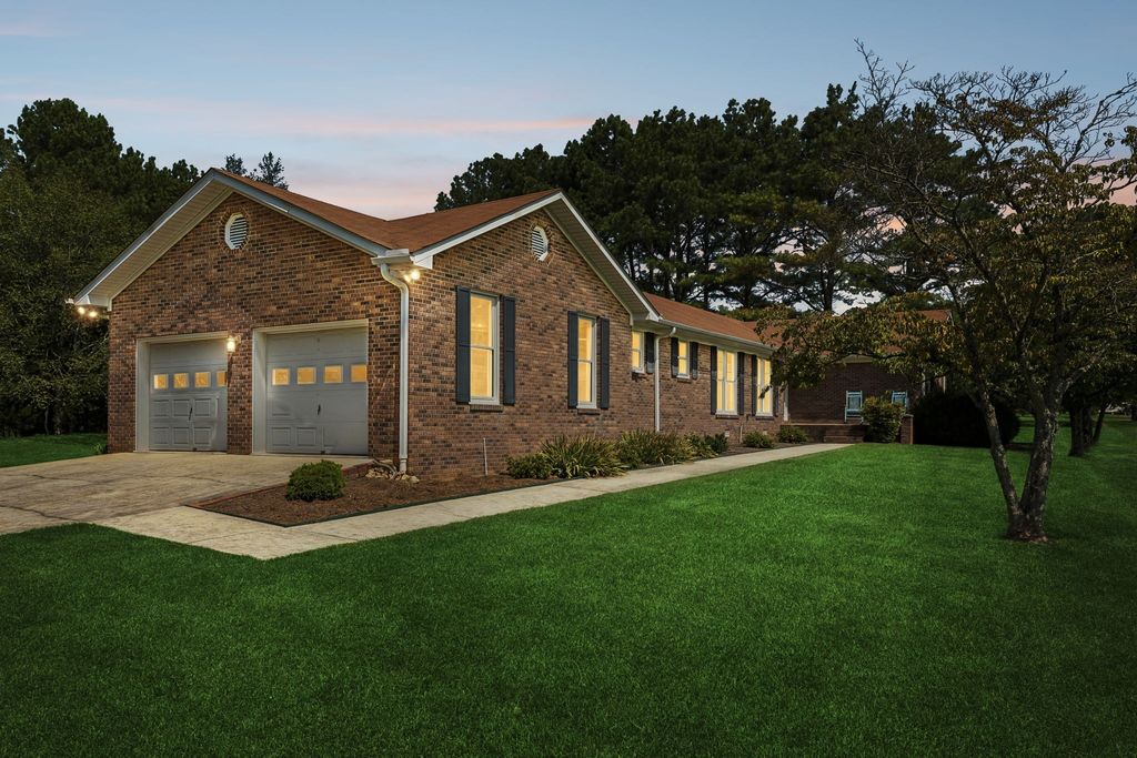 296 Mulberry Rd, Hazel Green
