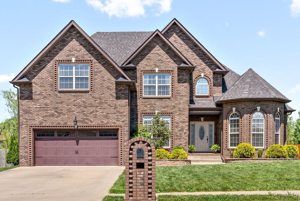 1533 Green Grove Way, Clarksville