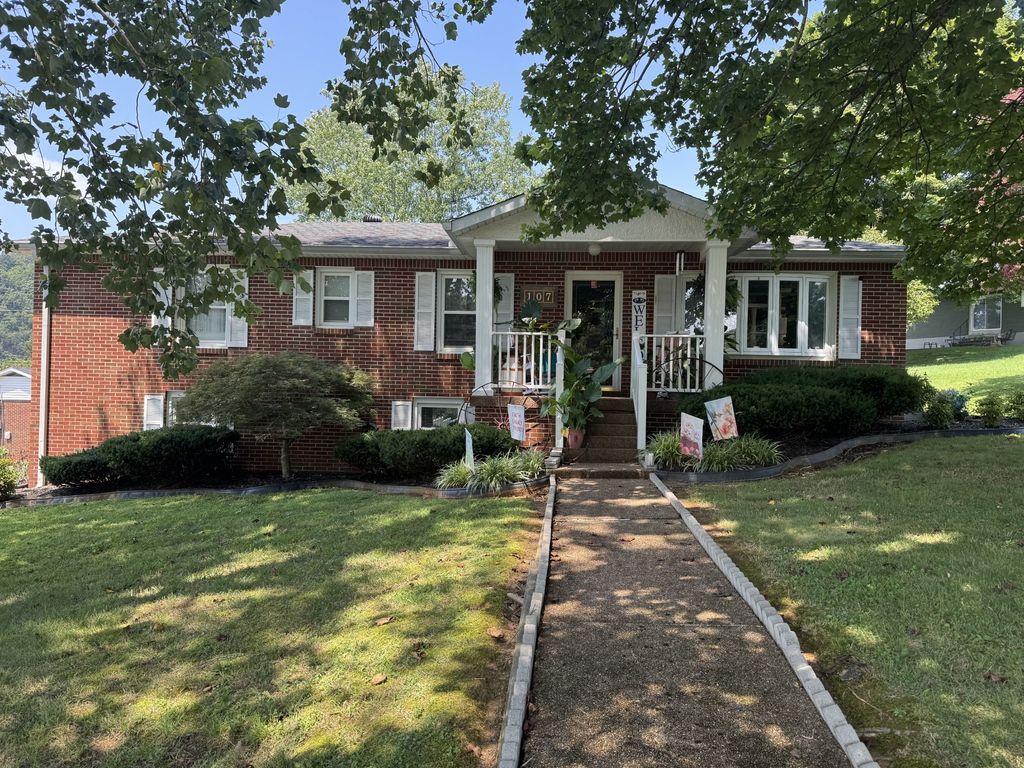 107 Elm St, Carthage