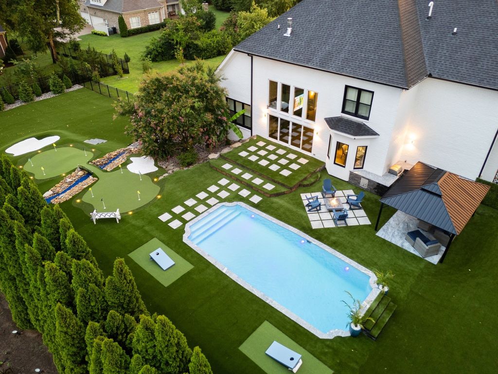 2112 Summer Hill Cir, Franklin