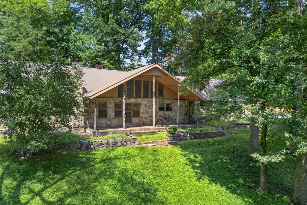 3510 Blackburn Hill Dr, Cookeville