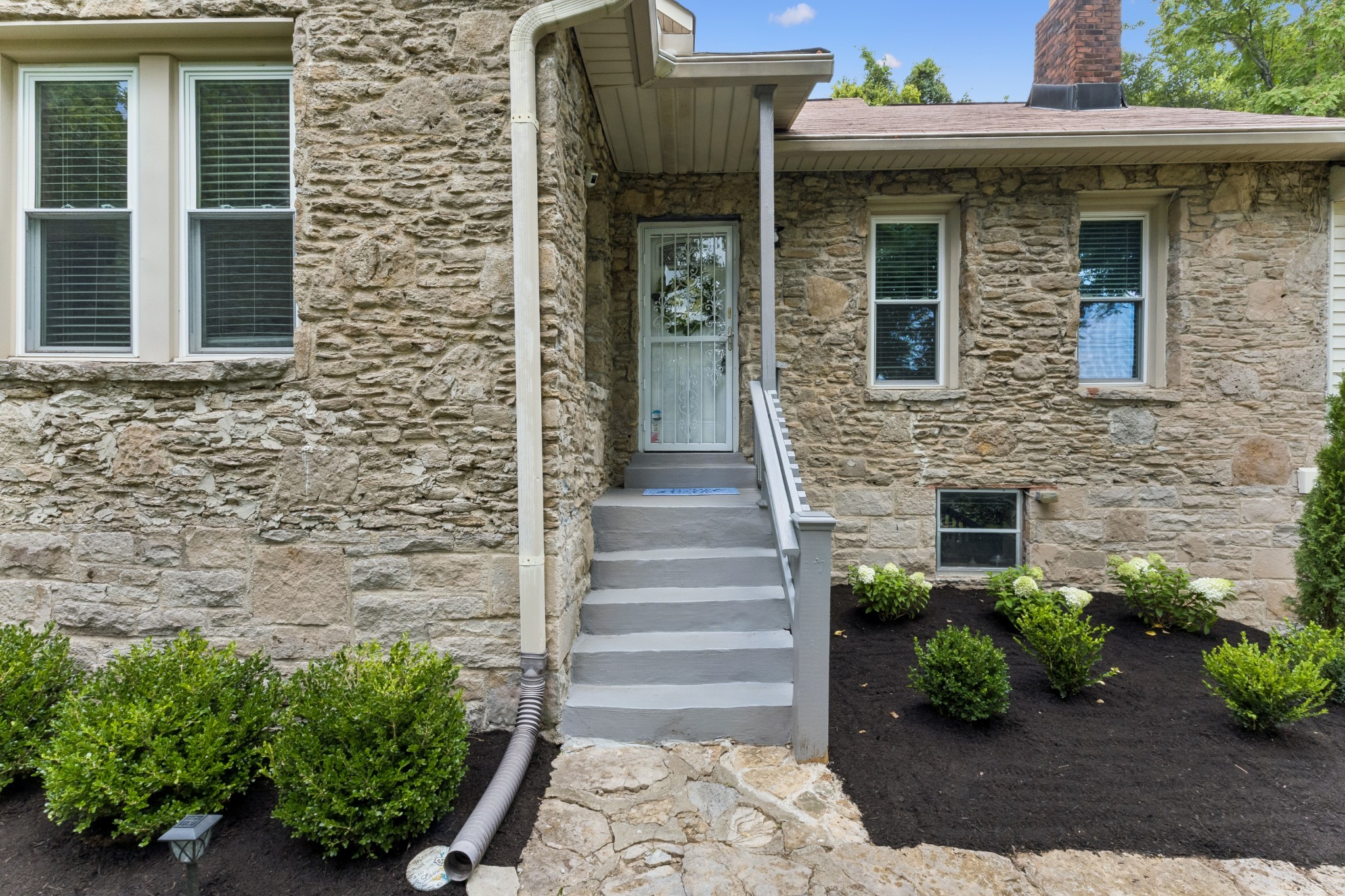 Photo for MLS 3505925 in 1523 Mcgavock Pike Nashville, TN - 37216
