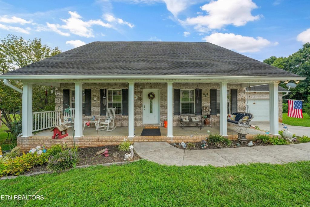 225 Hillsborough Lane, Lenoir City