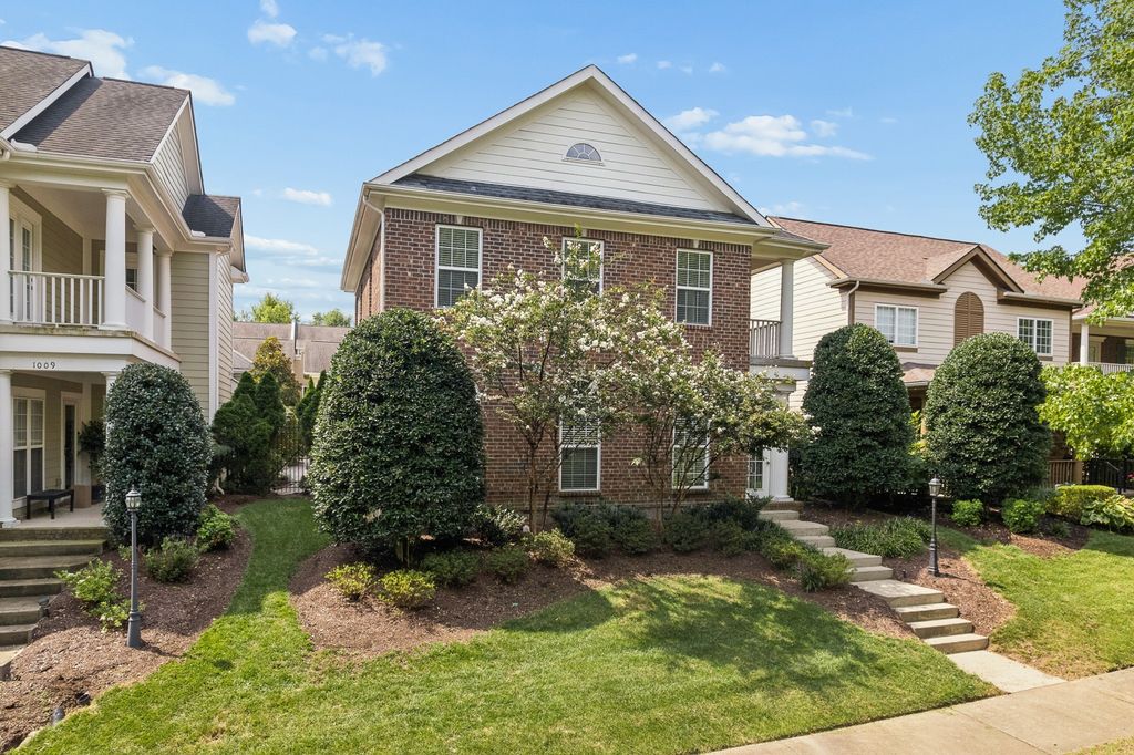 1007 Eden Park Dr, Franklin