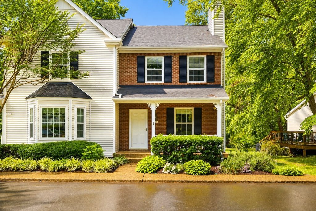 1273 Carriage Park Dr, Franklin