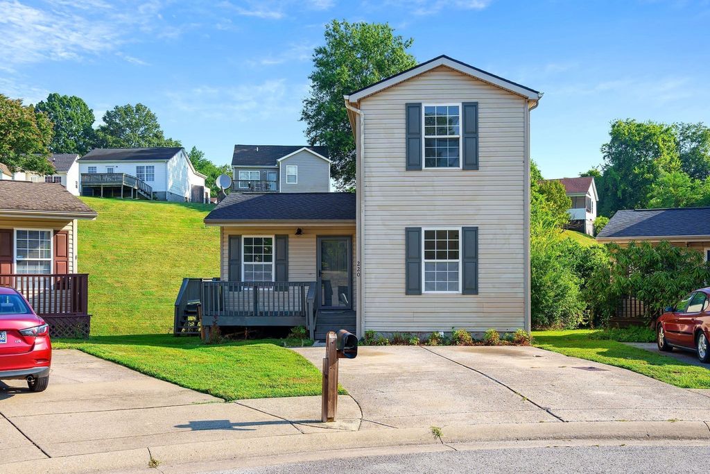 220 Brittany Park Cir, Antioch