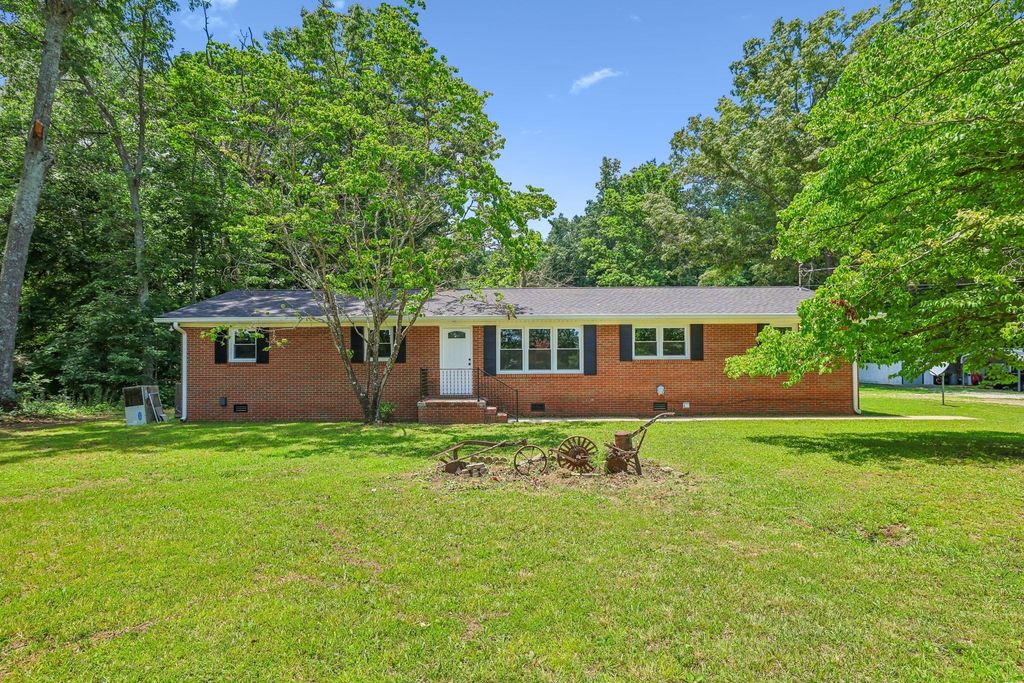 512 New Rock Creek Rd, Tullahoma
