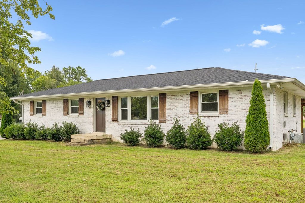 200 Blackpatch Dr, Springfield