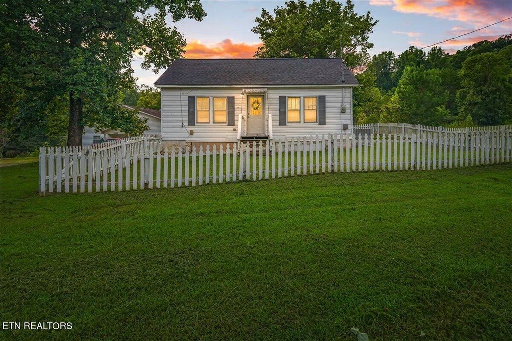 2404 Old Highway 68, Sweetwater