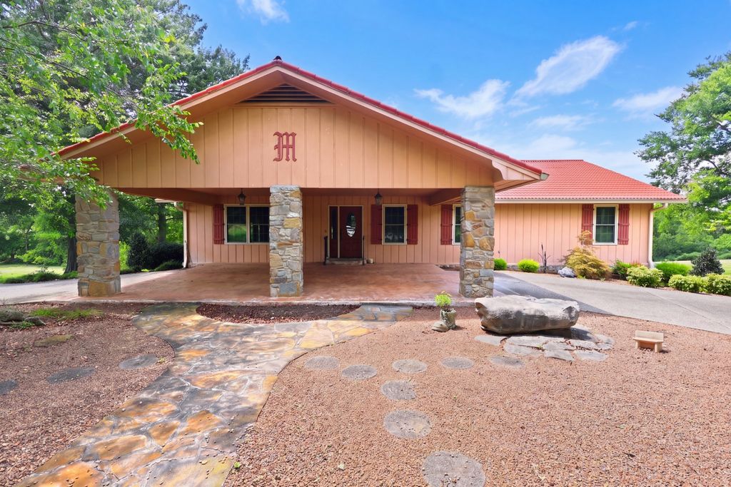 20 Riverbend Ln, Carthage