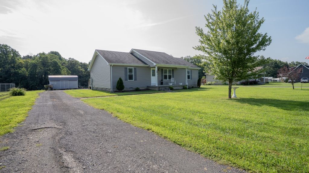 260 Miller Rd, Lafayette