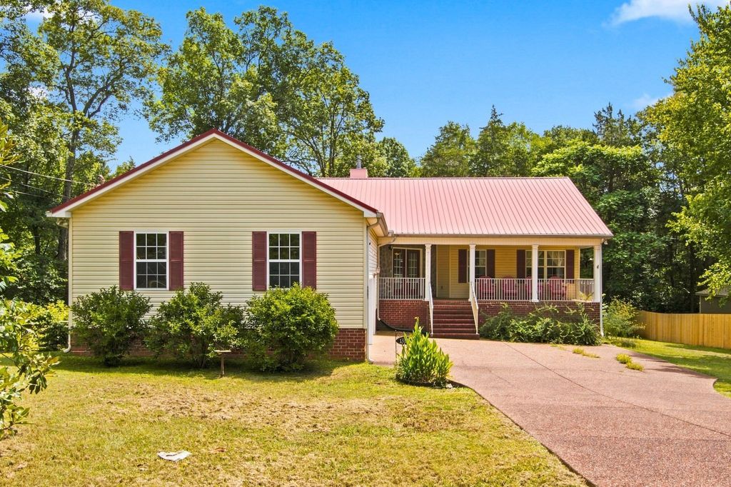 1501 Rebecca Dr, Chapel Hill