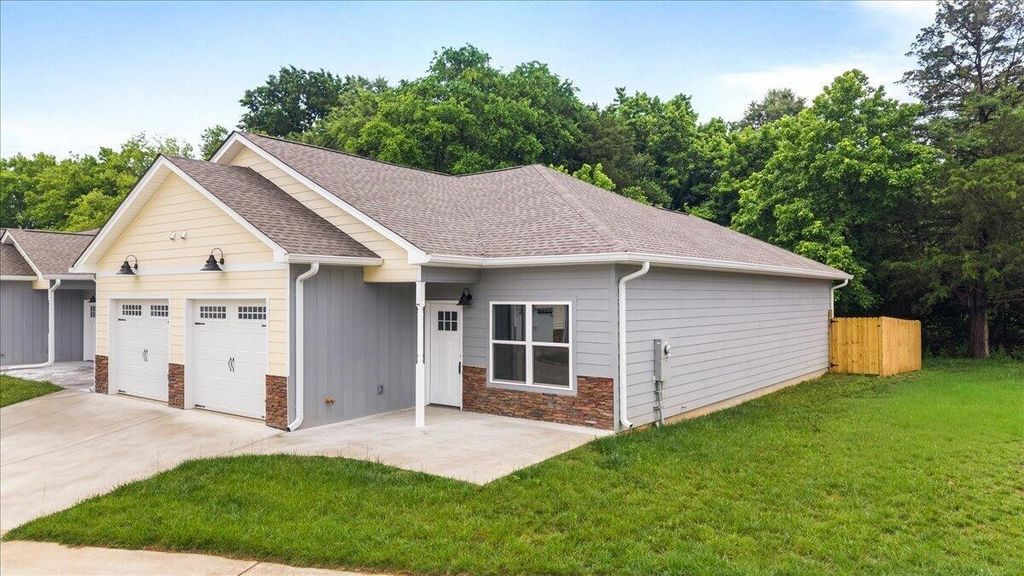 4470 Keith Street Nw, Cleveland