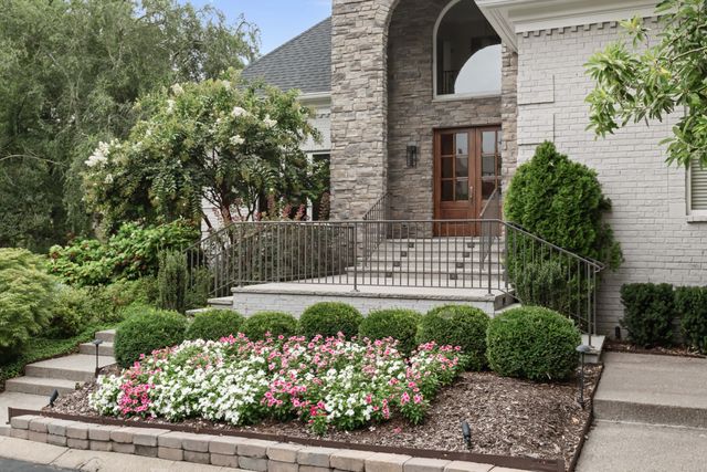 1 Warwick Ln, Nashville