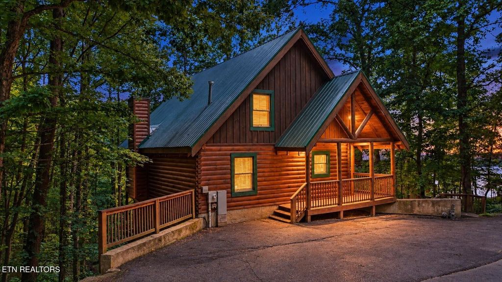 4414 Forest Vista Way, Pigeon Forge