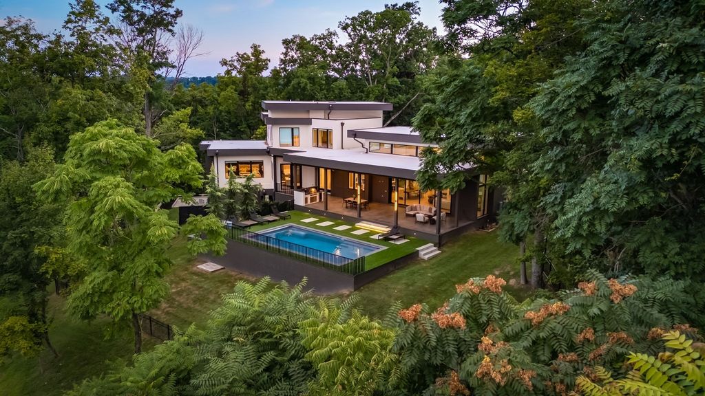 663 Hunters Trl, Nashville