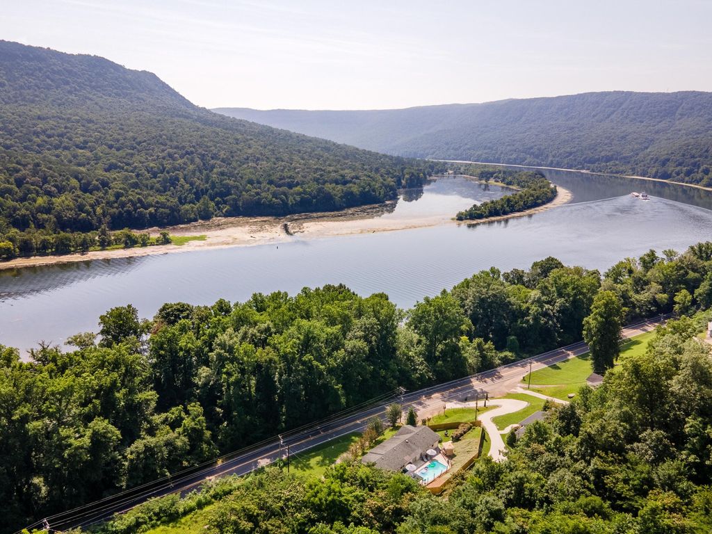 18710 Highway 41, Chattanooga