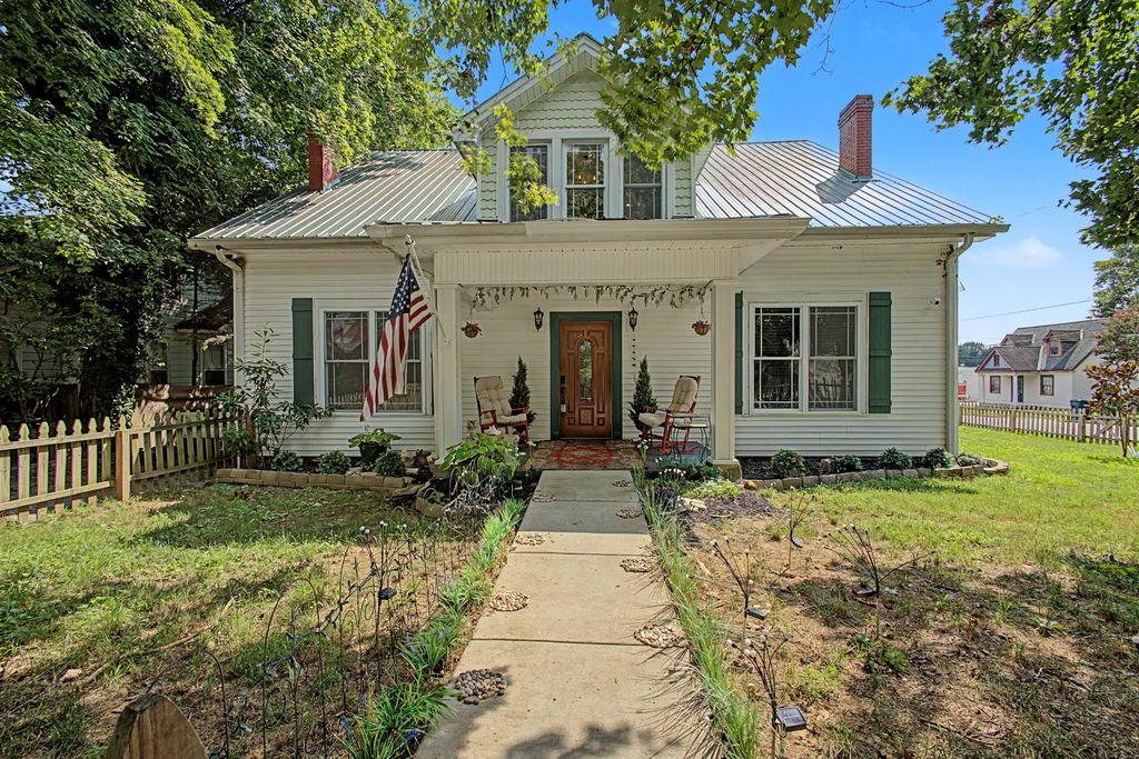 331 W Flower St, Pulaski