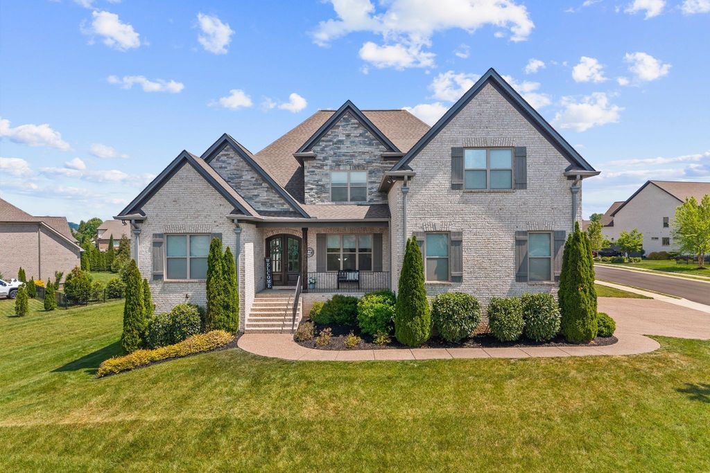 2050 Autumn Ridge Way, Spring Hill