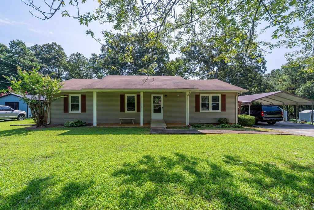 1020 Rosier Rd, Lawrenceburg
