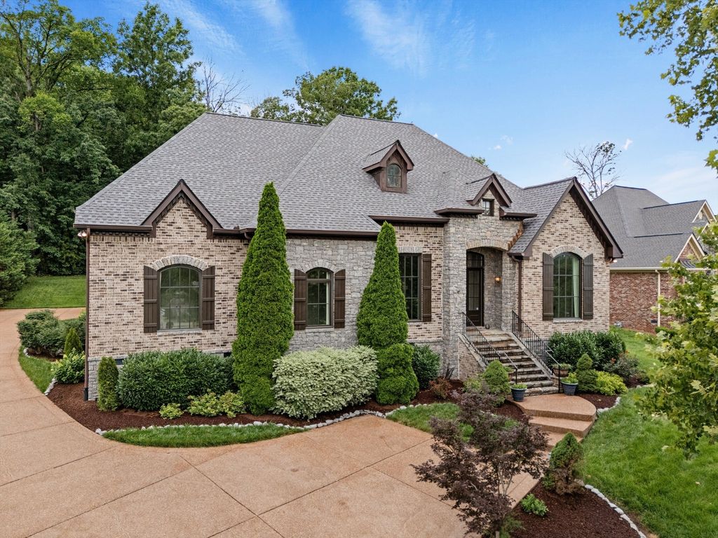 9512 Wicklow Rd, Brentwood