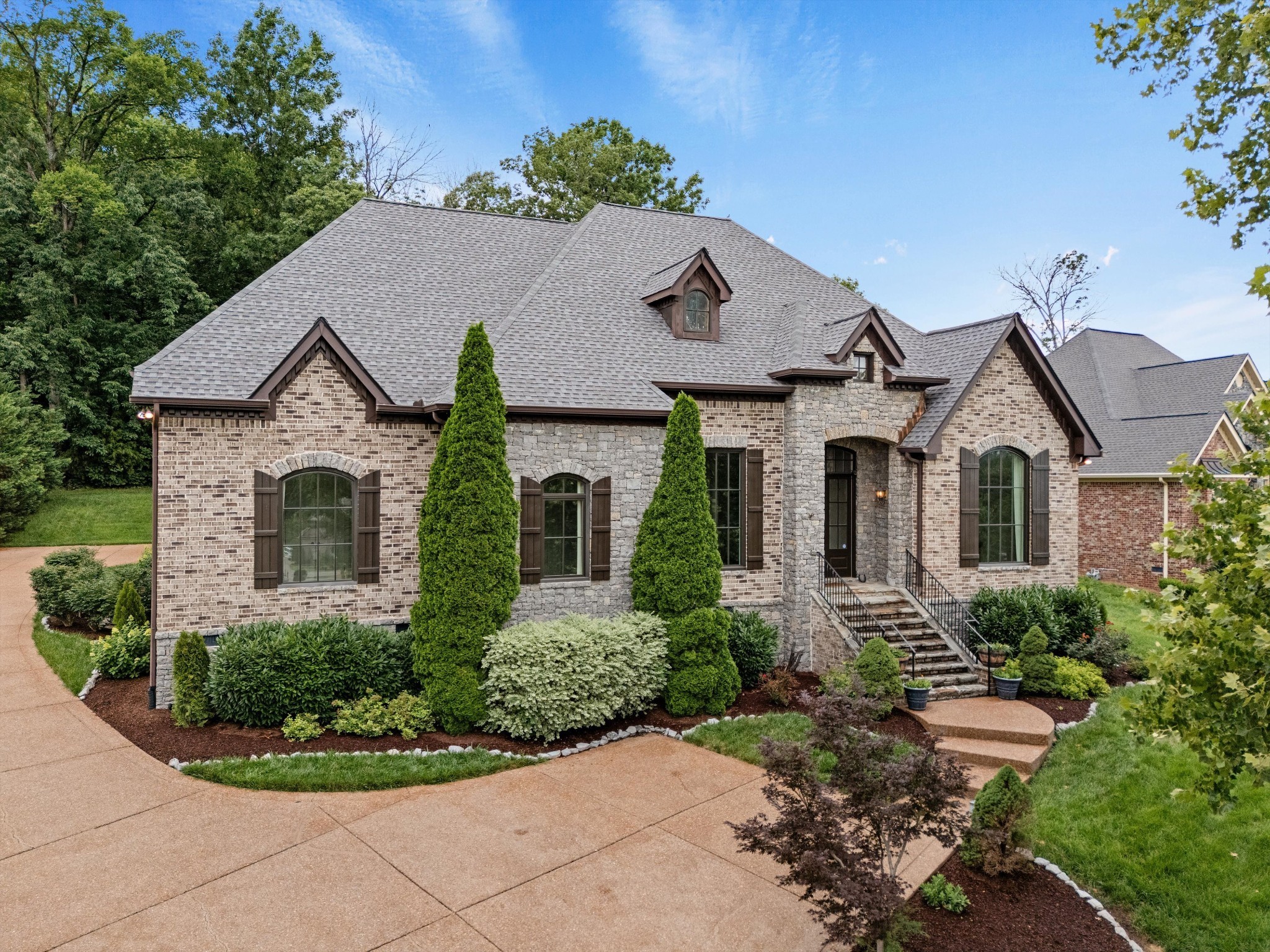 Photo of Listing #3508142