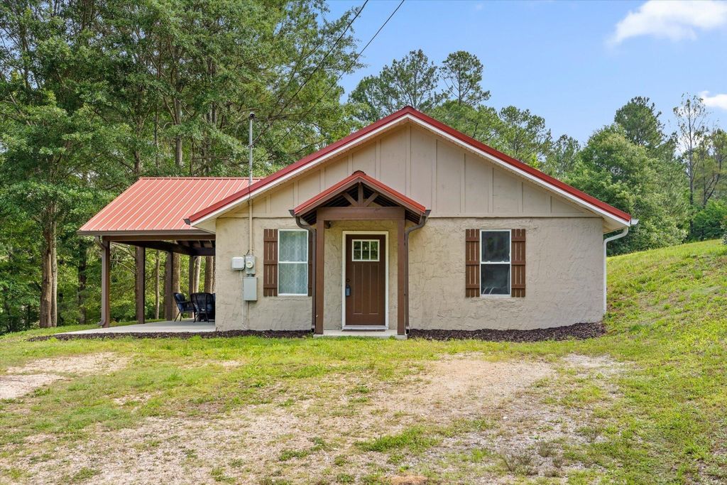 140 Old Lee School Road, La Fayette