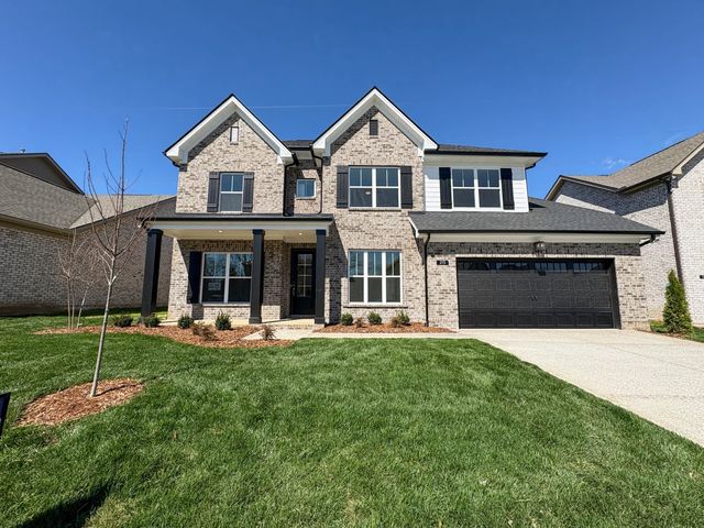 215 Settlers Way, Hendersonville