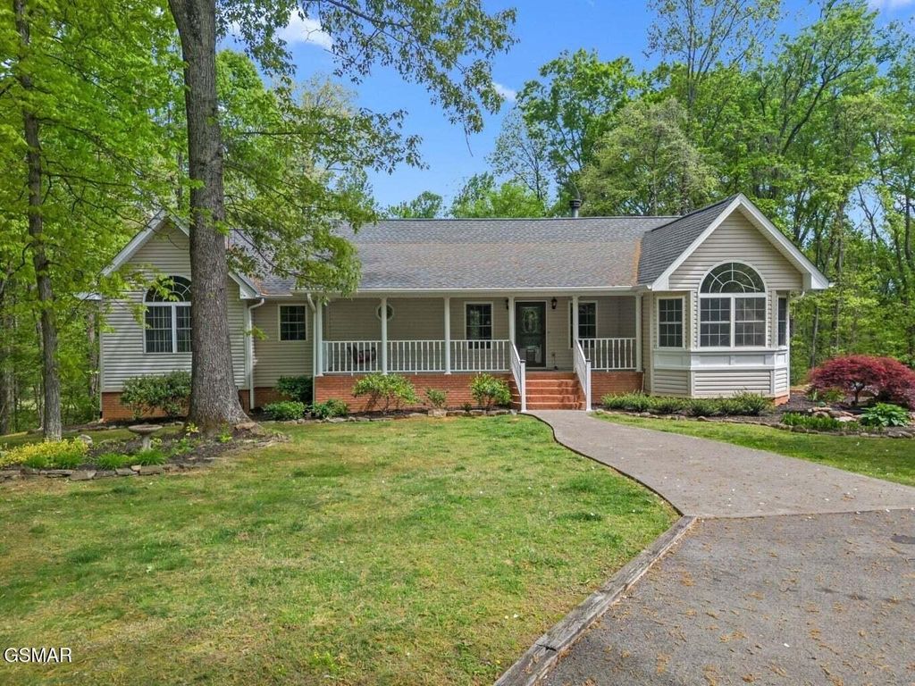 2180 Ranch Road, Dandridge